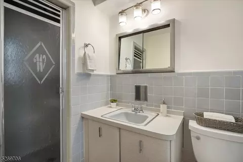 3 Collamore Ter, West Orange, NJ 07052 photo 20