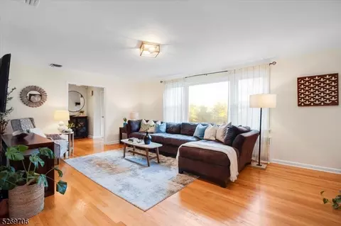 3 Collamore Ter, West Orange, NJ 07052 photo 5