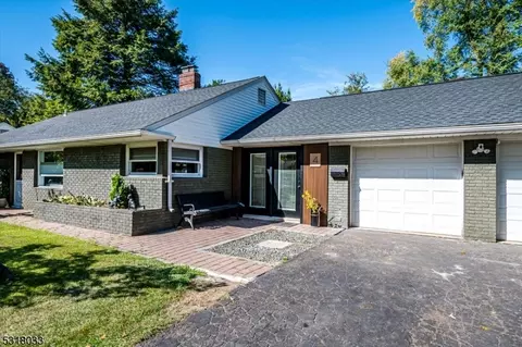 4 Webster Ave, Green Brook, NJ 08812