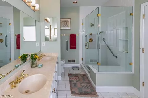 Bath - 3 Bethpage Dr, Montgomery, NJ 08558 photo 1 of 4