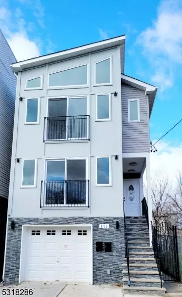393 S 9th St, Newark, NJ 07103