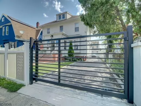 32 Newfield St, East Orange, NJ 07017