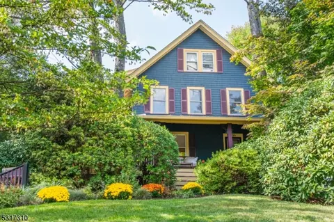 530 Up Mountain Ave, Montclair Twp, NJ 07043