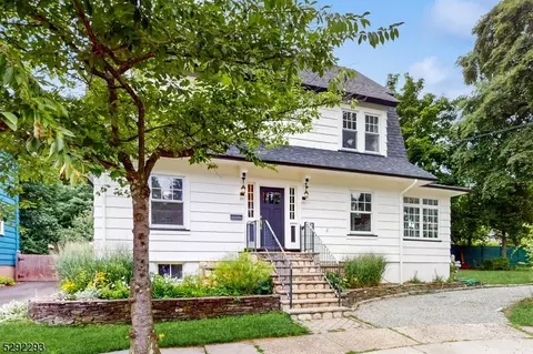 20 Burnside St, Montclair, NJ 07043