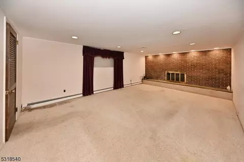 97 Heights Rd, Paramus, NJ 07652 photo 16
