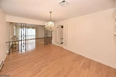 97 Heights Rd, Paramus, NJ 07652 photo 8
