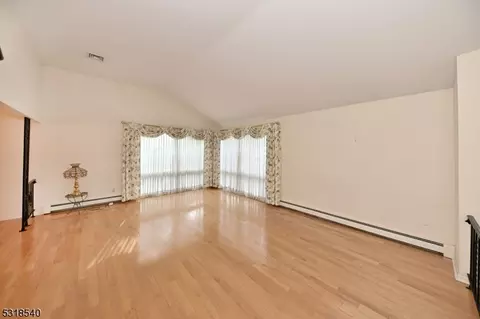 97 Heights Rd, Paramus, NJ 07652 photo 4