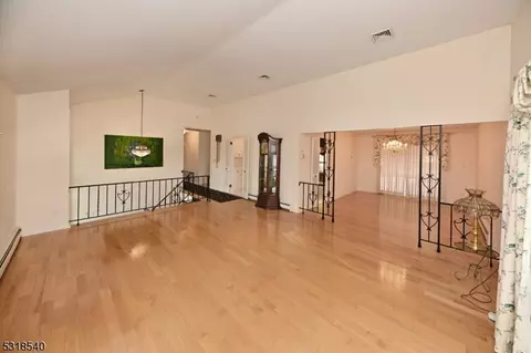 97 Heights Rd, Paramus, NJ 07652 photo 6
