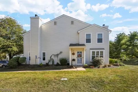 32 Almond Dr, Somerset, NJ 08873