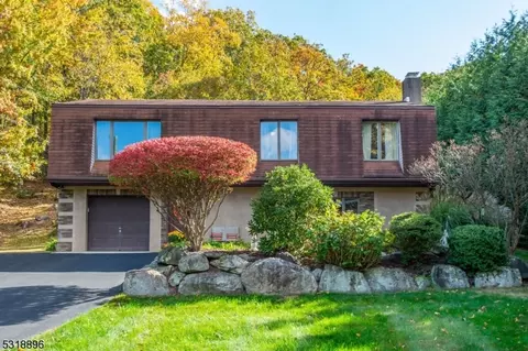 326 Otterhole Rd, West Milford, NJ 07480