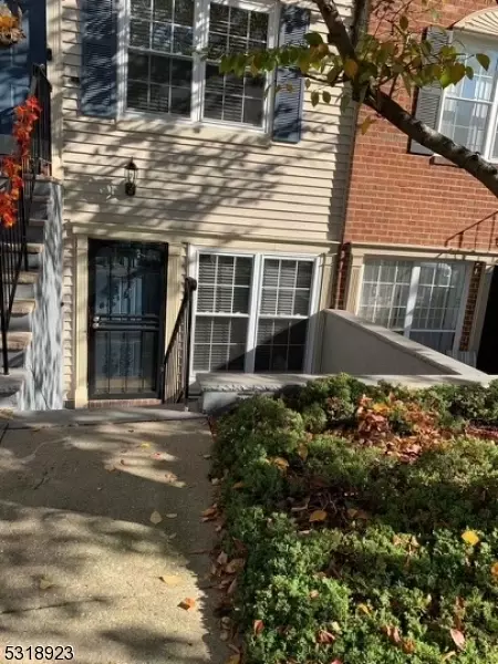 32 Rutgers Dr, Newark, NJ 07103