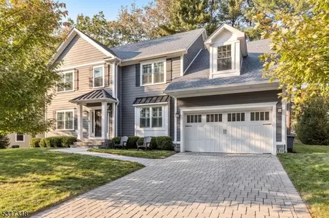 8 6th St, New Providence, NJ 07974