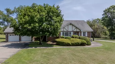 755 S Beverwyck, Parsippany-troy Hills Twp, NJ 07054