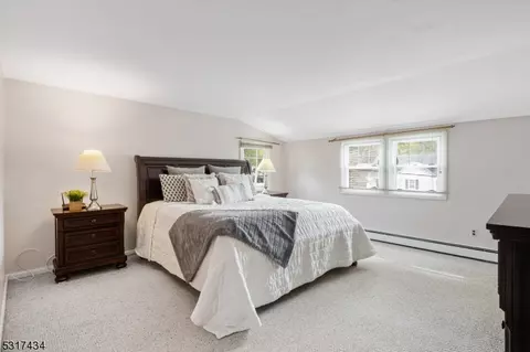 39 Broad Ave, Paramus, NJ 07652 photo 9