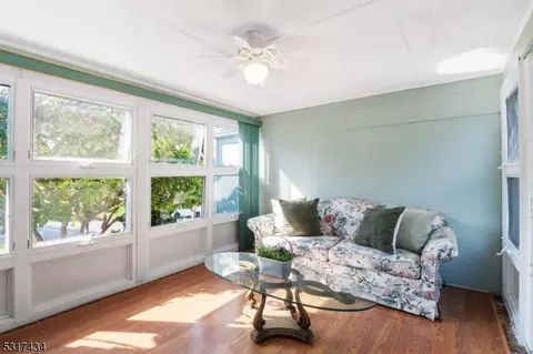 39 Broad Ave, Paramus, NJ 07652 photo 4