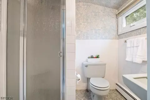 39 Broad Ave, Paramus, NJ 07652 photo 11