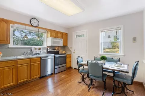 39 Broad Ave, Paramus, NJ 07652 photo 7