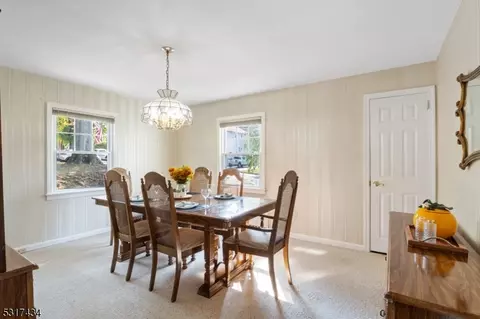 39 Broad Ave, Paramus, NJ 07652 photo 5