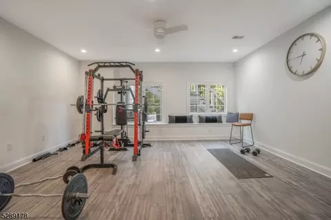 13 Trinity Pl, Warren, NJ 07059 photo 34