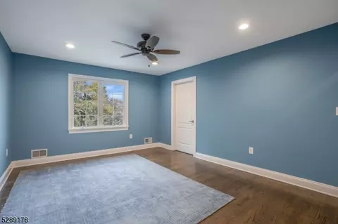 13 Trinity Pl, Warren, NJ 07059 photo 31