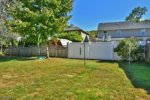111 Monroe St, Wanaque Boro, NJ 07420 photo 20