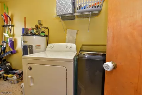 111 Monroe St, Wanaque Boro, NJ 07420 photo 11