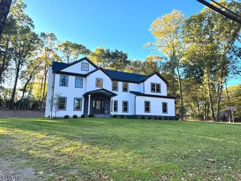 7 Puddingstone Rd, Morris Plains, NJ 07950