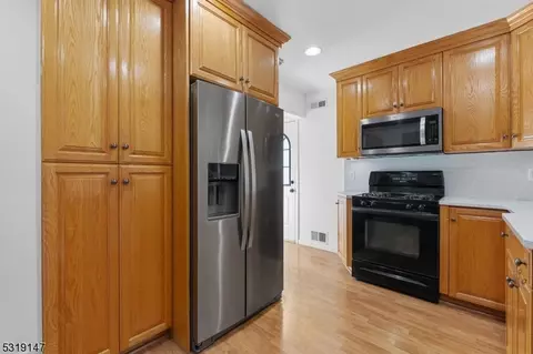 397 Hillside Ave, Springfield, NJ 07081 photo 18