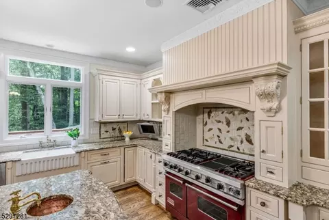 11 Cobblestone Dr, Upper Saddle River, NJ 07458 photo 13