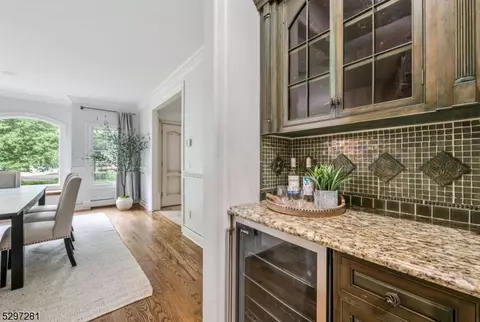 11 Cobblestone Dr, Upper Saddle River, NJ 07458 photo 6