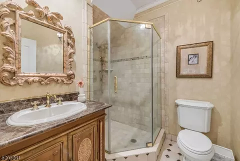 11 Cobblestone Dr, Upper Saddle River, NJ 07458 photo 15