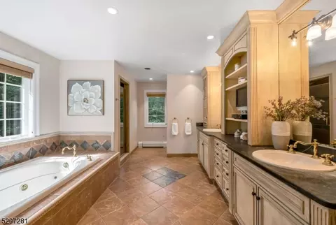 11 Cobblestone Dr, Upper Saddle River, NJ 07458 photo 22