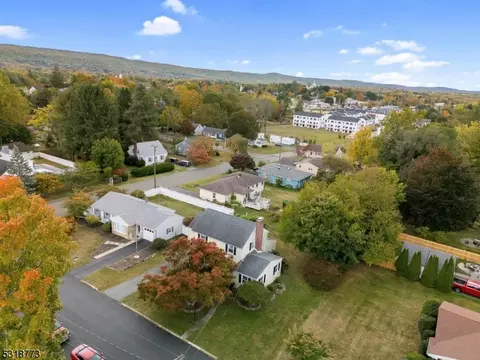 206 5th St, Hackettstown, NJ 07840 photo 2