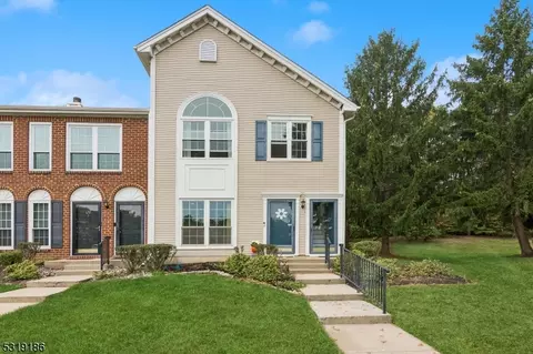 116 Amethyst Way #116, Franklin Park, NJ 08823