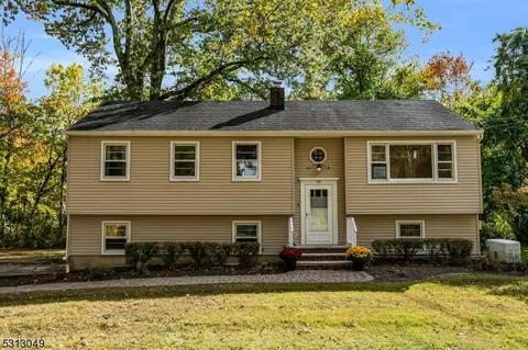50 Pennington Ave, Bernards, NJ 07920