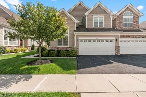 23 Welsh Farm Rd, Long Valley, NJ 07853
