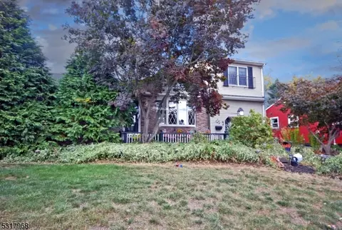 1121 Charter St, Piscataway, NJ 08854