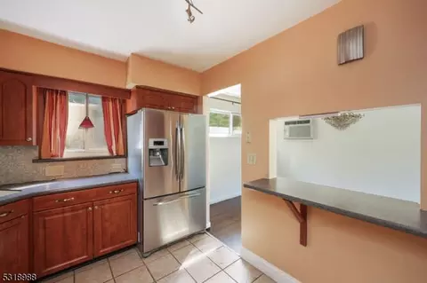 324 Mclean Pl, Hillside, NJ 07205 photo 7