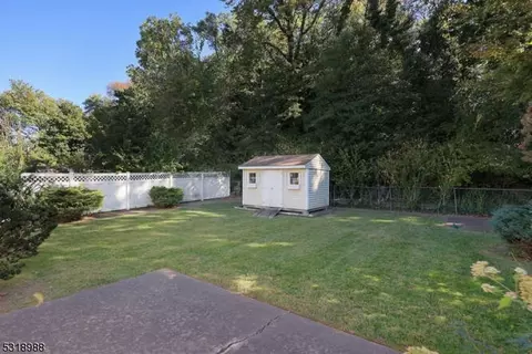 324 Mclean Pl, Hillside, NJ 07205 photo 19