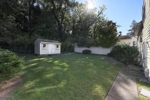 324 Mclean Pl, Hillside, NJ 07205 photo 18