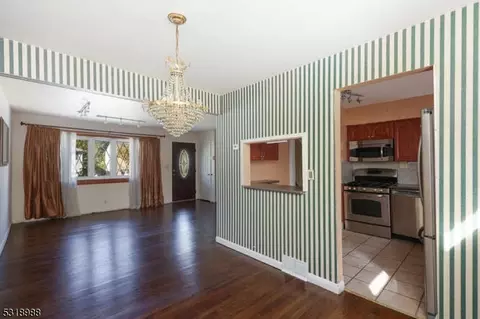 324 Mclean Pl, Hillside, NJ 07205 photo 4