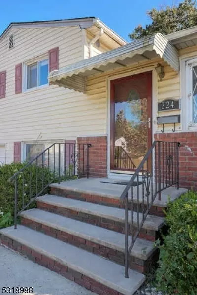 324 Mclean Pl, Hillside, NJ 07205 photo 3