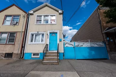 224 Chestnut St, Newark, NJ 07105