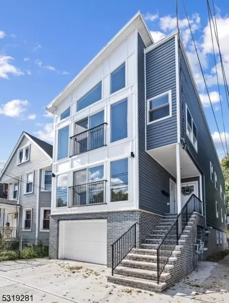 249 S 19th St, Newark, NJ 07103