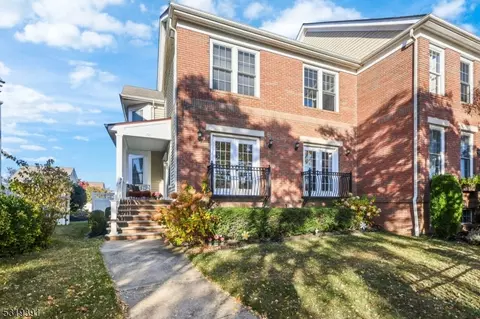 150 Burnet Cres, Robbinsville Twp, NJ 08691