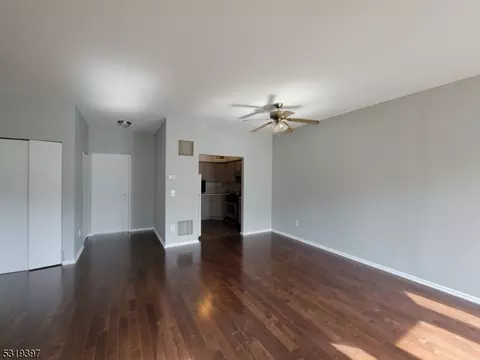 82 E Blackwell St # C, Dover, NJ 07801 photo 4