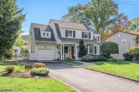 349 Norman Dr, Ramsey, NJ 07446