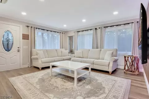 41 Fayette Ave, Wayne, NJ 07470 photo 3