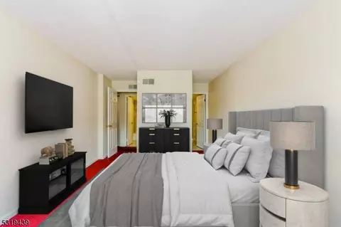 200 Park Rd #A8, Bayonne, NJ 07002