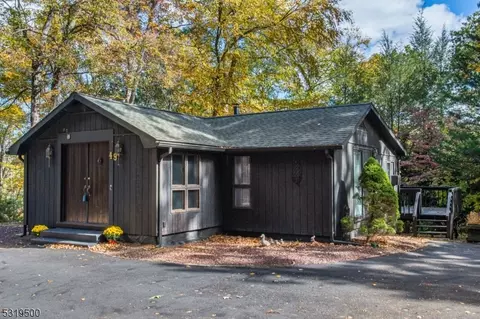 49 Cedar Ter, Wharton, NJ 07885